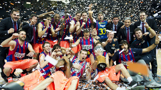 Barça Regal celebrates 2010-2011 Spanish League
