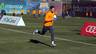 Afellay comienza a hacer trabajo individual sobre el césped. FOTO: MIGUEL RUIZ-FCB.