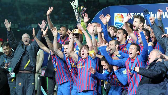 L'equip celebra la victòria al Mundial de Clubs / FOTO: ARXIU FCB