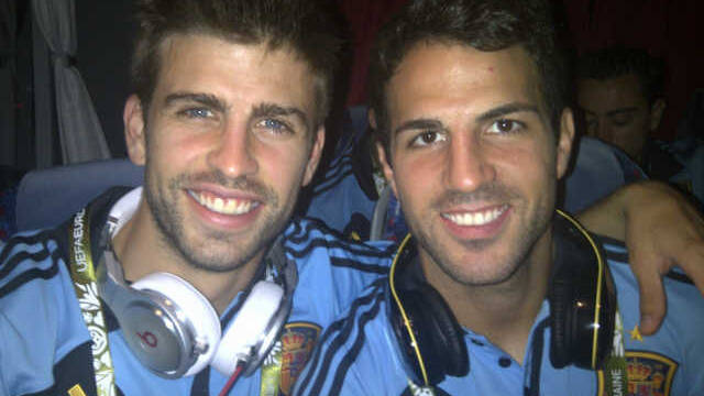 Cesc i Piqué, partida de tennis taula Cesc i Piqué, partida de tennis taula