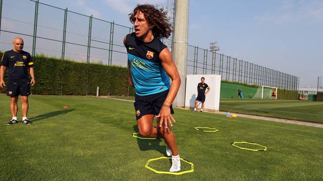 Puyol s'ha exercitat al marge del grup / FOTO: MIGUEL RUIZ - FCB
