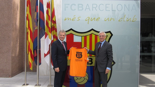 Mark Carne, vicepresident de Shell per al Pròxim Orient i el Nord d’Àfrica i el director general del FC Barcelona, Antoni Rossich. Mark Carne, vicepresident de Shell per al Pròxim Orient i el Nord d’Àfrica i el director general del FC Barcelona, Antoni Rossich.