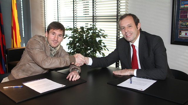 Leo Messi et Sandro Rosell / PHOTO: MIGUEL RUIZ - FCB