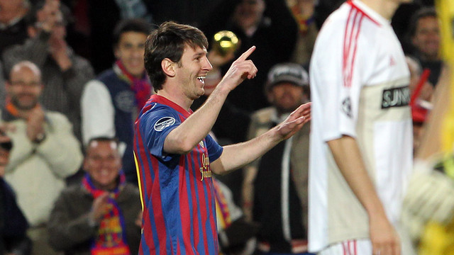 Messi celebra uno de los cinco goles que le hizo al Bayer Leverkusen / FOTO: ARCHIVO FCB