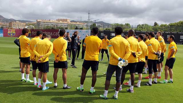 El equipo, en el entrenamiento de este sábado / FOTO: MIGUEL RUIZ  FCB