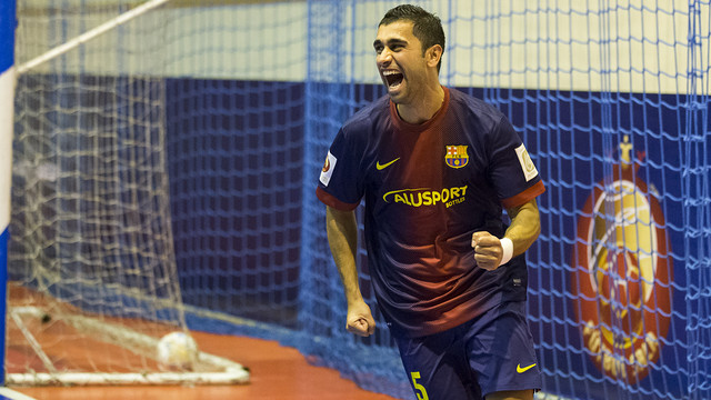 Gabriel celebra uno de los dos goles marcados en ElPozo / FOTO: GERMÁN PARGA - FCB