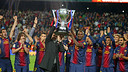 Vilanova i Abidal aixequen la Lliga / FOTO: MIGUEL RUIZ-FCB