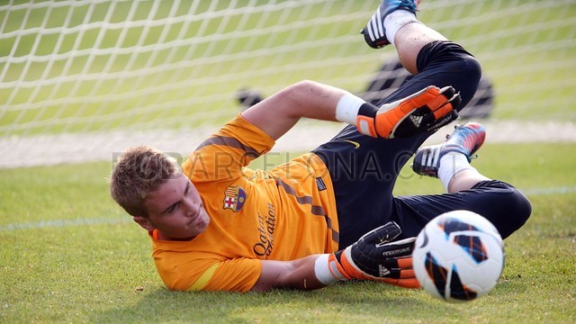 http://media3.fcbarcelona.com/media/asset_publics/resources/000/056/396/size_640x360/aturades_3_.v1370957258.JPG