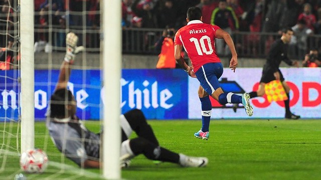 Alexis scores for Chile PHOTO: fifa.com.