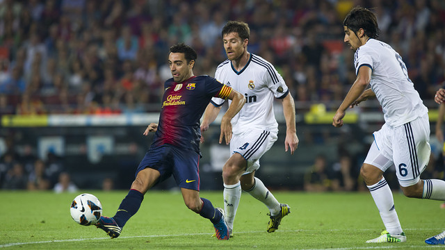 Xavi in the game with Real Madrid last season. PHOTO: FCB Archive