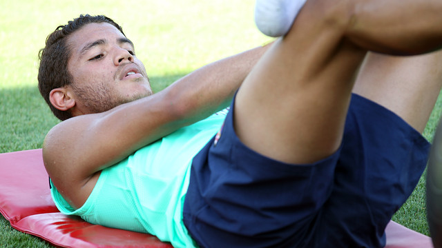 Dos Santos training / PHOTO: MIGUEL RUIZ-FCB