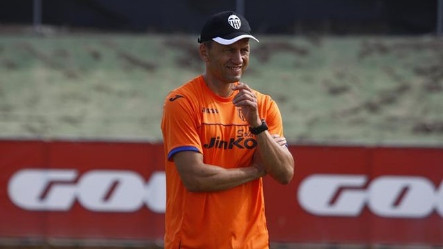 Miroslav Djukic is in his first season as Valencia boss / PHOTO: www.valenciacf.com