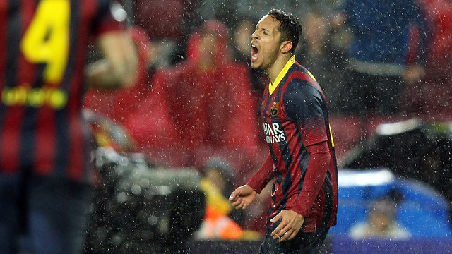 Adriano celebrates goal against Levante in the cup