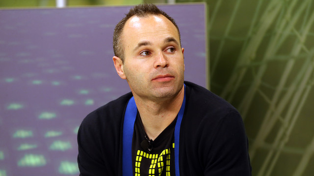 Iniesta in the Marcador studio