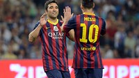 Leo Messi attended Deco's testimonial / PHOTO: FC PORTO Leo Messi and Deco celebrate a goal scored by the latter