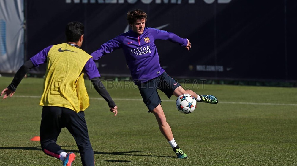 تدريبات برشلونة تشهد غياب ألبا 2015-02-22_ENTRENO_15-Optimized.v1424606307