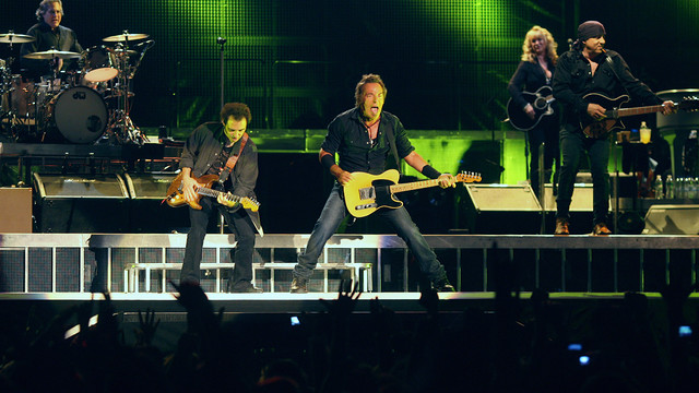 Bruce Springsteen, durante su último concierto en el Camp Nou, en julio del 2008. Bruce Springsteen, durante su último concierto en el Camp Nou, en julio del 2008.