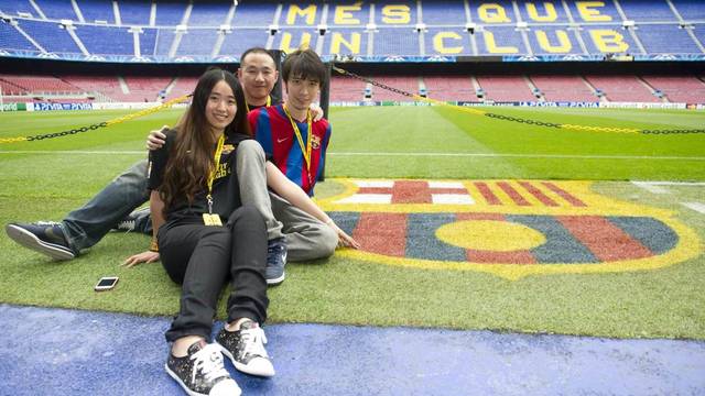 Xia Miao, Shang Yan and Xie Bin, winners of the Tencent Sport and Catalunya Turisme contest